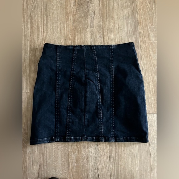 NWT We The Free Free People Women’s Layla Denim Zip-Front Mini Skirt - Size 6 - Picture 10 of 10